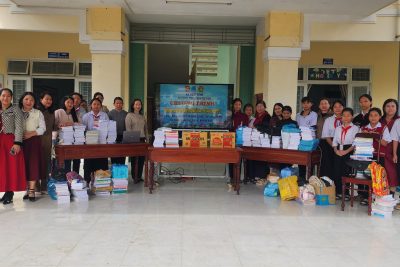 TRƯỜNG THCS NGUYỄN ĐÔN ỦNG HỘ VỞ VÀ DỤNG CỤ HỌC TẬP – HƯỚNG VỀ CÁC BẠN NHỎ VÙNG NGẬP LỤT