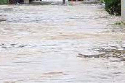 HỦ ĐỘNG ỨNG PHÓ MƯA, LŨ TRÊN ĐỊA BÀN HUYỆN SƠN TỊNH